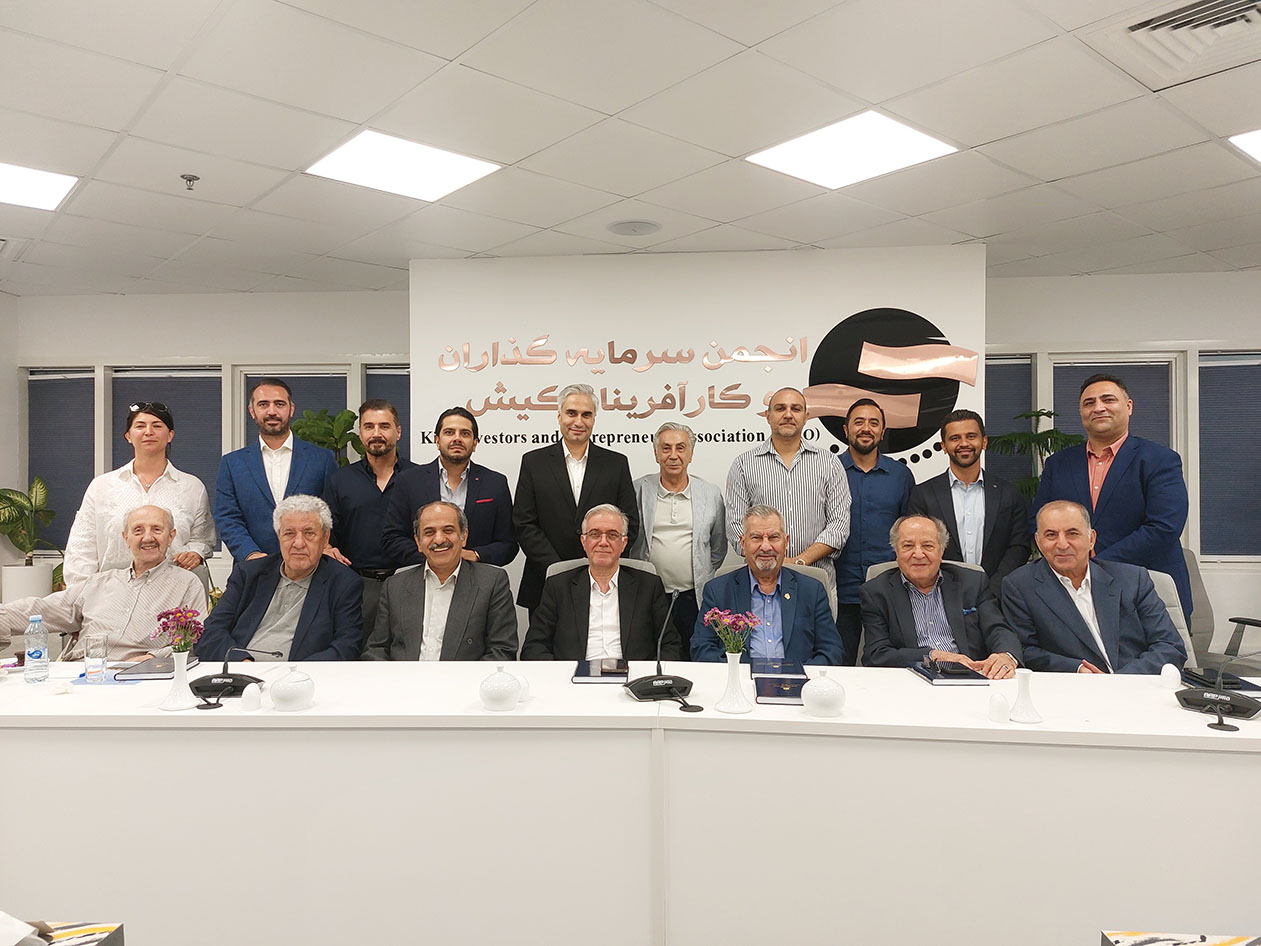 جلسه هفتگی اعضای انجمن 