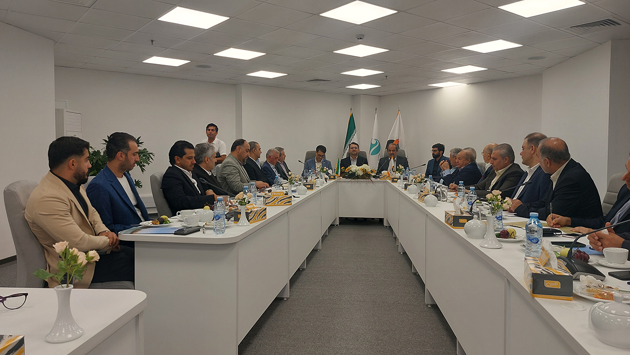 حضور مدیرعامل سازمان منطقه آزاد کیش در جلسه هفتگی انجمن سرمایه گذاران و کارآفرینان کیش